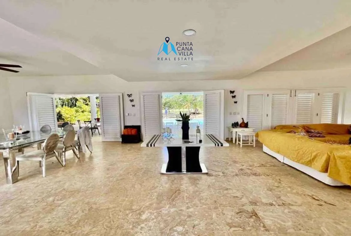 Furnished four bedroom Bavaro villa for sale in Cocotal ()