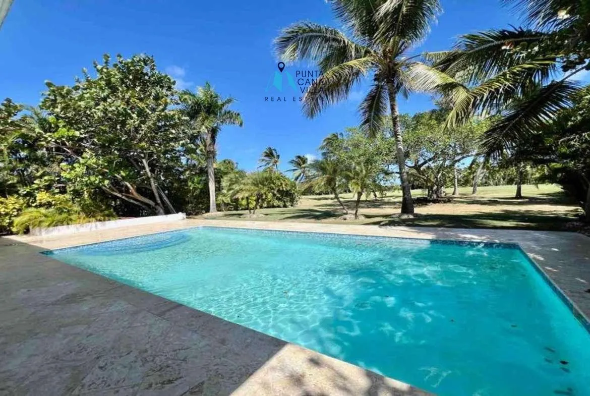 Furnished four bedroom Bavaro villa for sale in Cocotal ()