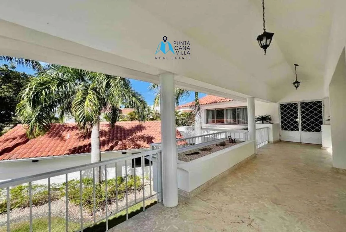 Furnished four bedroom Bavaro villa for sale in Cocotal ()
