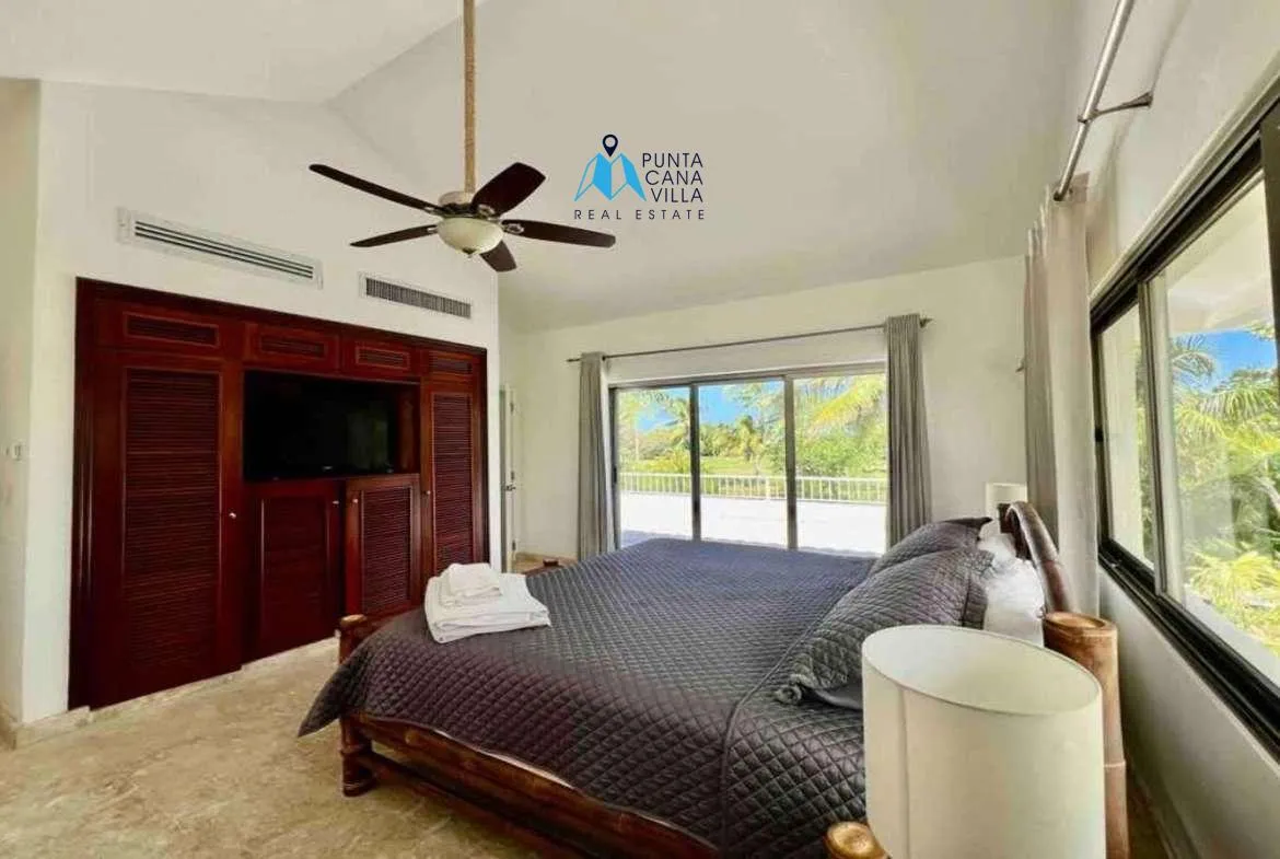 Furnished four bedroom Bavaro villa for sale in Cocotal ()