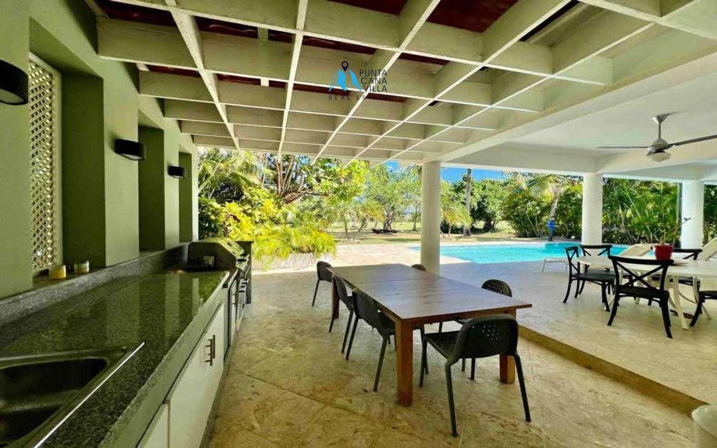 Furnished four bedroom Bavaro villa for sale in Cocotal ()
