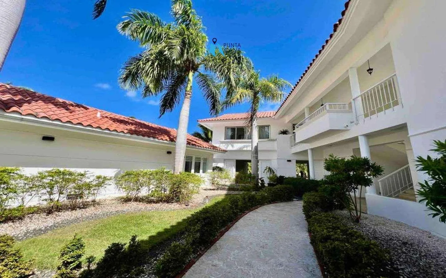 Furnished four bedroom Bavaro villa for sale in Cocotal ()