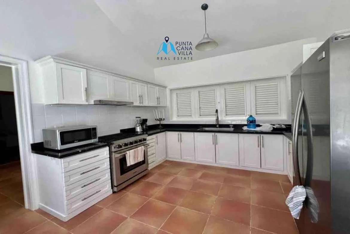 Furnished four bedroom Bavaro villa for sale in Cocotal ()