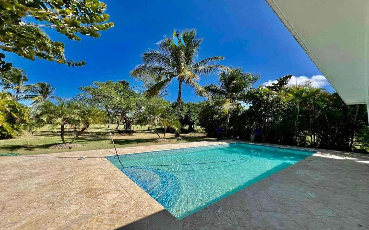 Furnished four bedroom Bavaro villa for sale in Cocotal ()