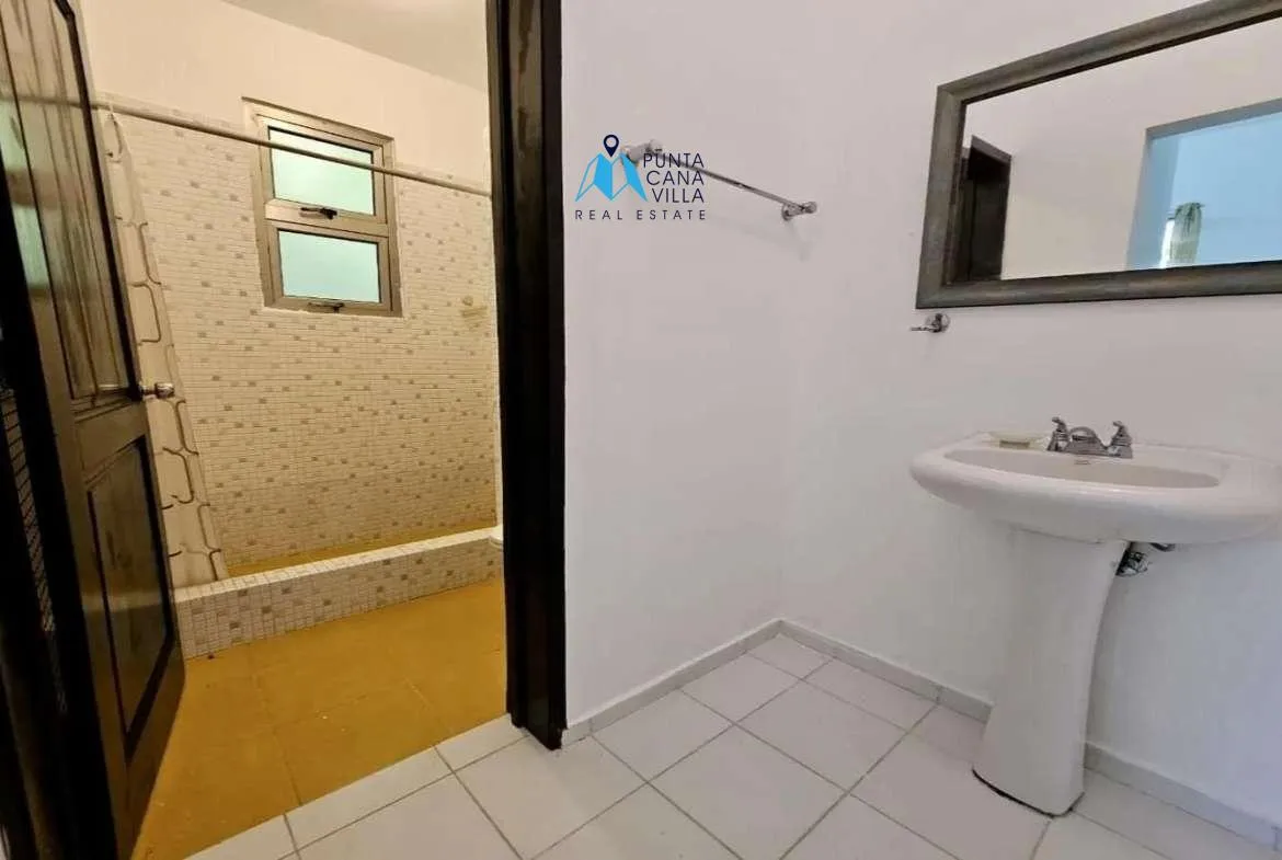 Charming three bedroom villa for sale in Punta Cana Village ()