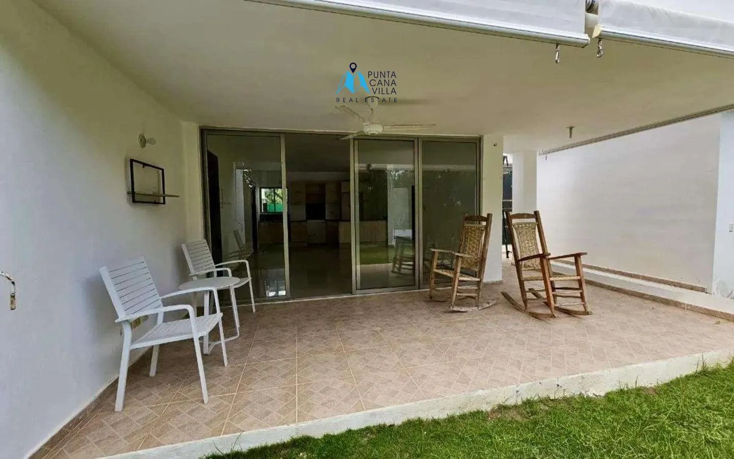 Charming three bedroom villa for sale in Punta Cana Village () Charming three bedroom villa for sale in Punta Cana Village ()