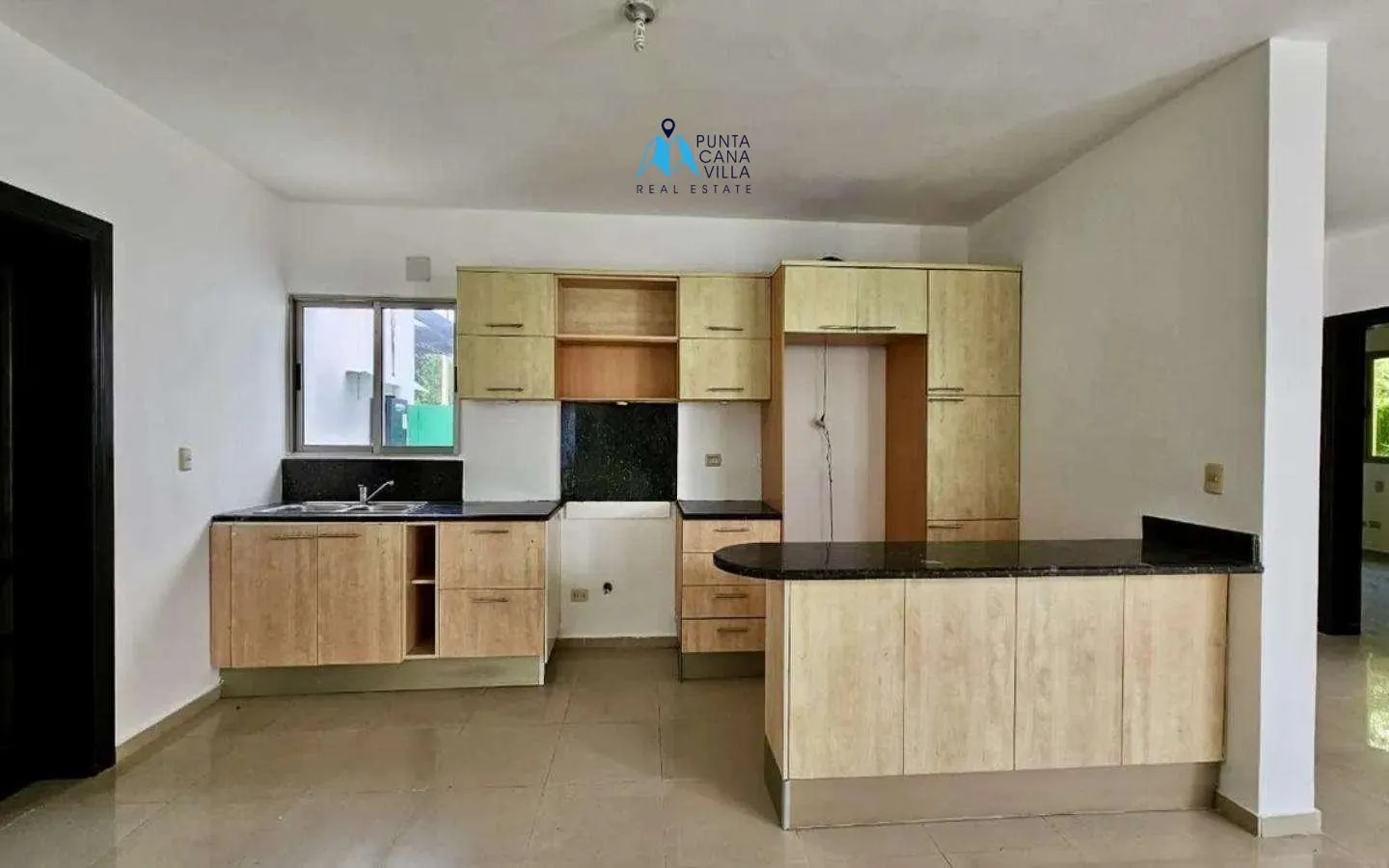 Charming three bedroom villa for sale in Punta Cana Village () Charming three bedroom villa for sale in Punta Cana Village ()