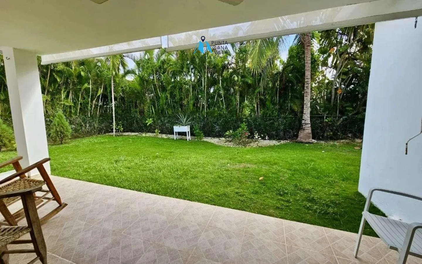 Charming three bedroom villa for sale in Punta Cana Village () Charming three bedroom villa for sale in Punta Cana Village ()