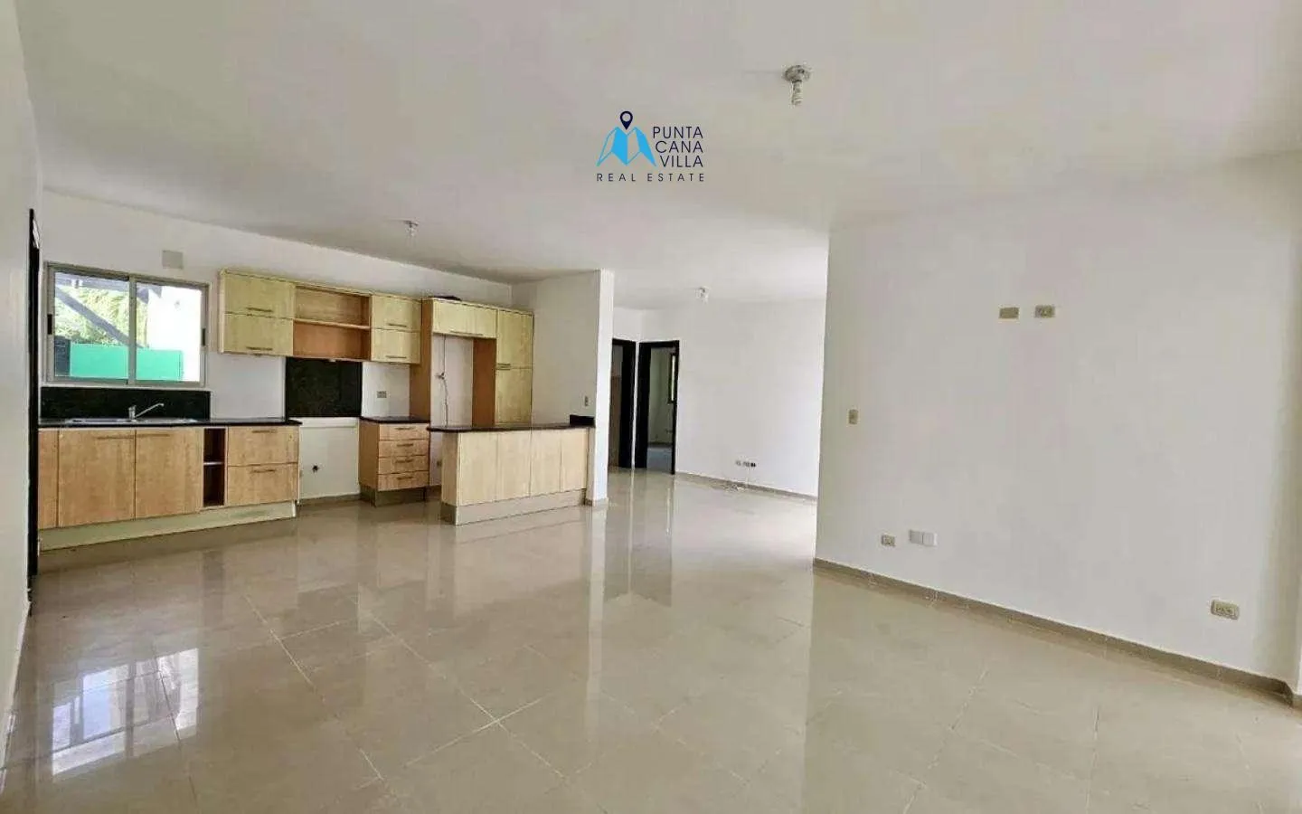 Charming three bedroom villa for sale in Punta Cana Village () Charming three bedroom villa for sale in Punta Cana Village ()