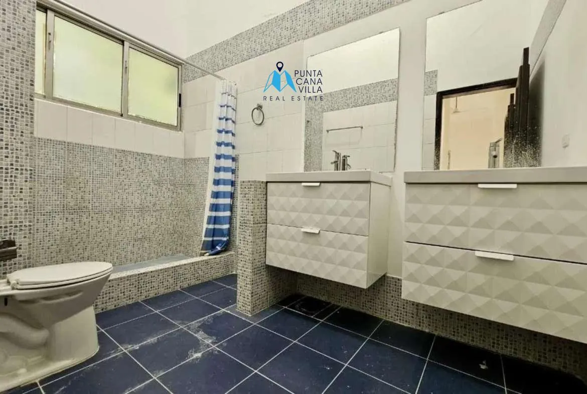 Charming three bedroom villa for sale in Punta Cana Village ()