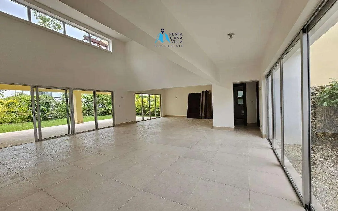 Villa Palmareca Four Bedroom Villa For Sale In Punta Cana Village () Villa Palmareca Four Bedroom Villa For Sale In Punta Cana Village ()