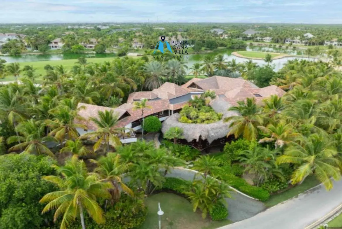 Arrecife Five bedroom villa for sale in Punta Cana Resort and Club ()