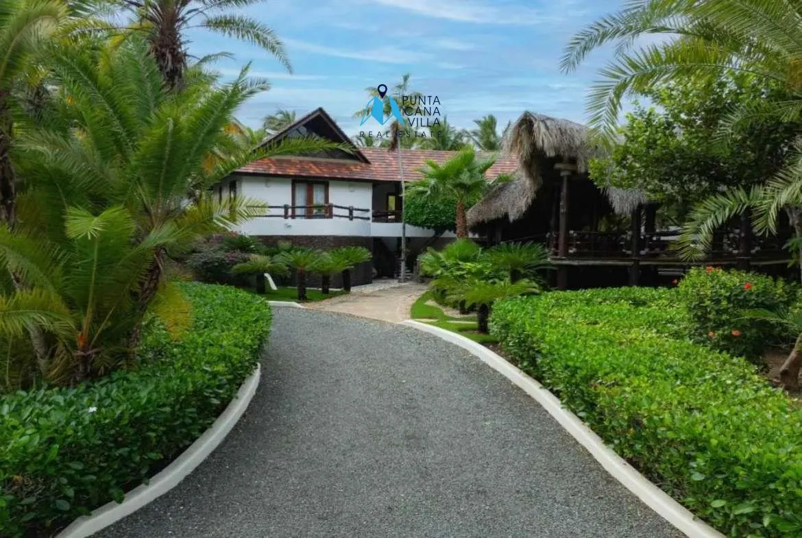 Arrecife Five bedroom villa for sale in Punta Cana Resort and Club ()
