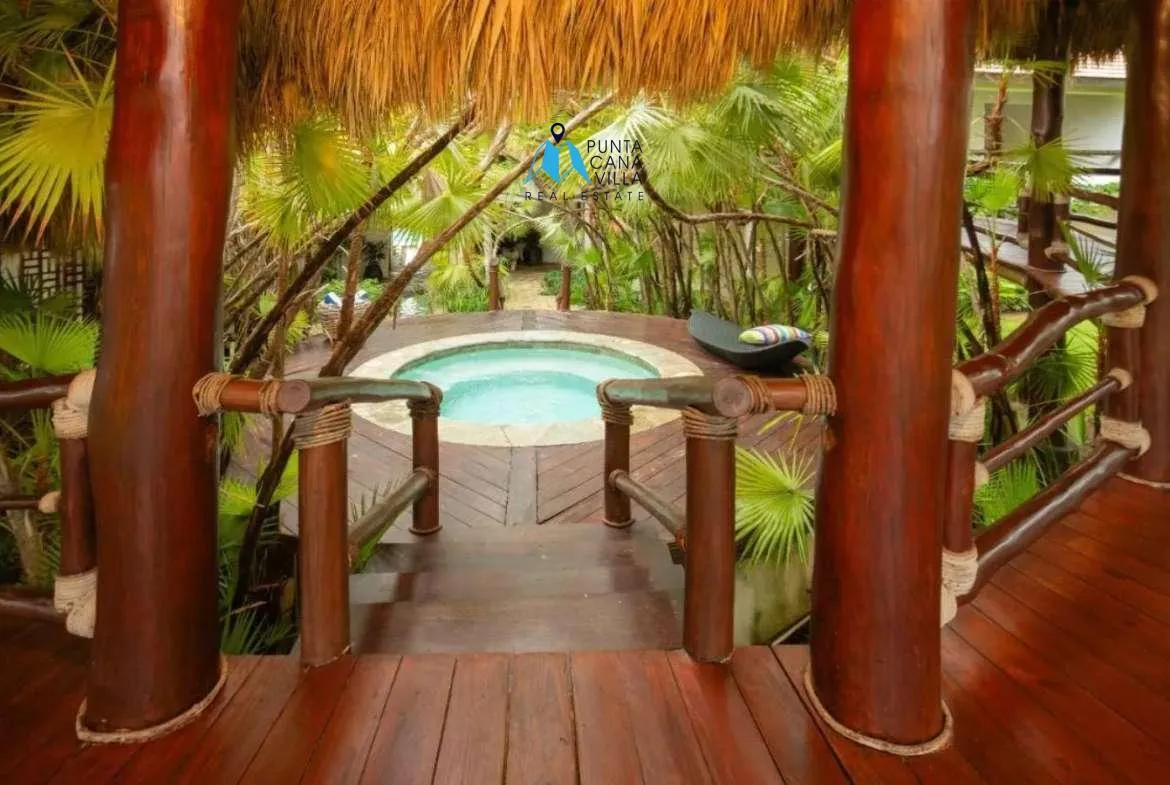 Arrecife Five bedroom villa for sale in Punta Cana Resort and Club ()