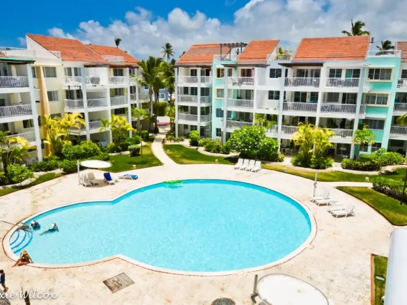 ID , Playa Turquesa, Two Bedroom apartment for sale in Bavaro, Punta Cana with Balcony ()