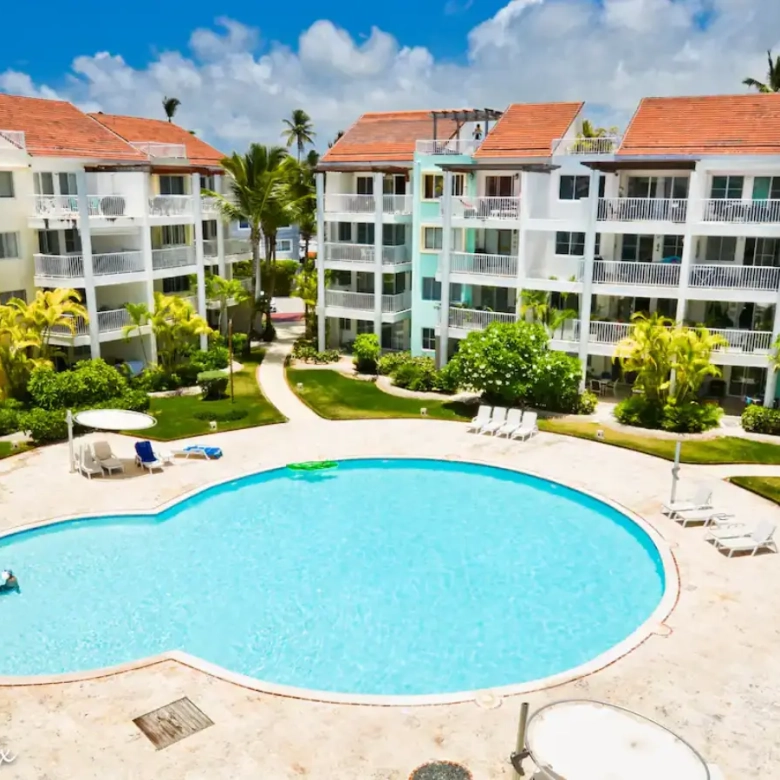 ID , Playa Turquesa, Two Bedroom apartment for sale in Bavaro, Punta Cana with Balcony ()