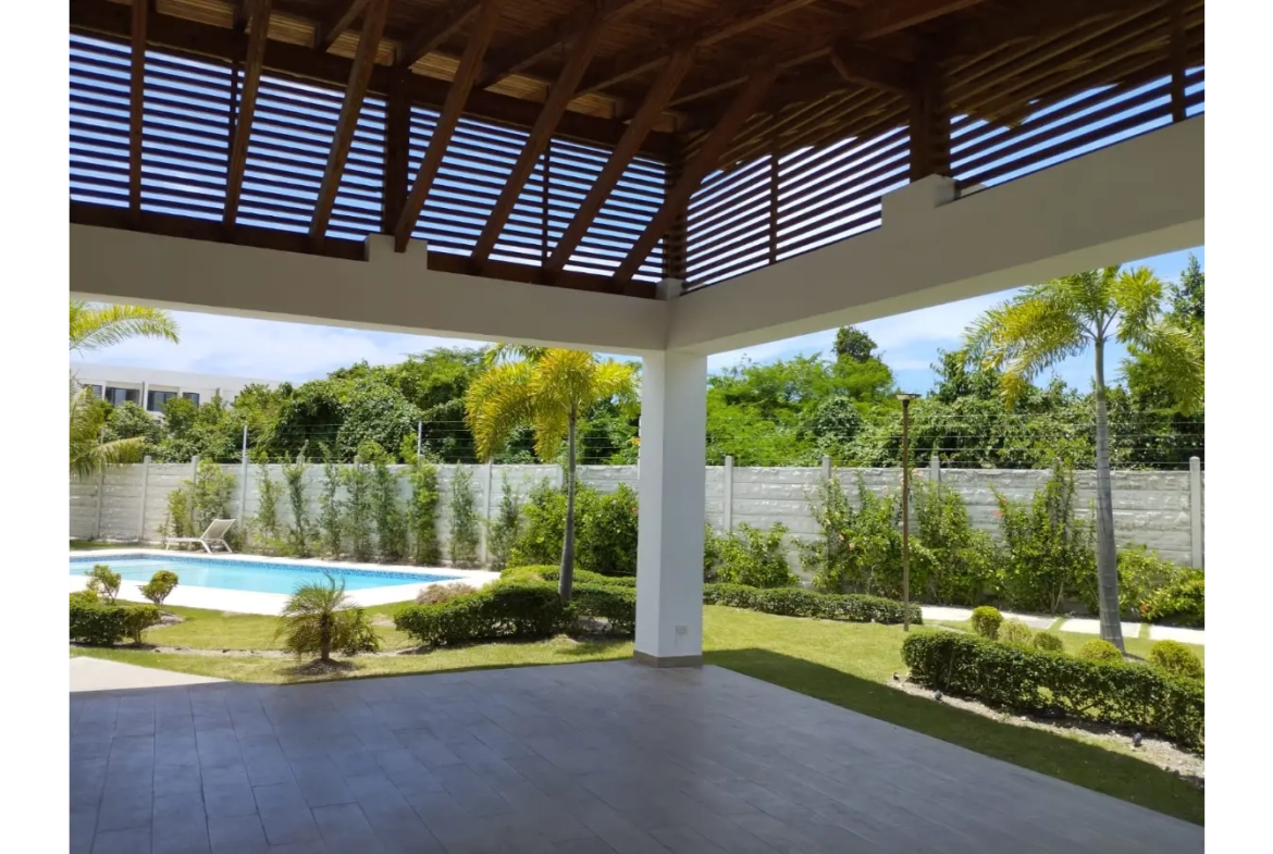 ID , Luxurious Two Bedroom Villa for sale in Bavaro, Punta Cana with Garden ()