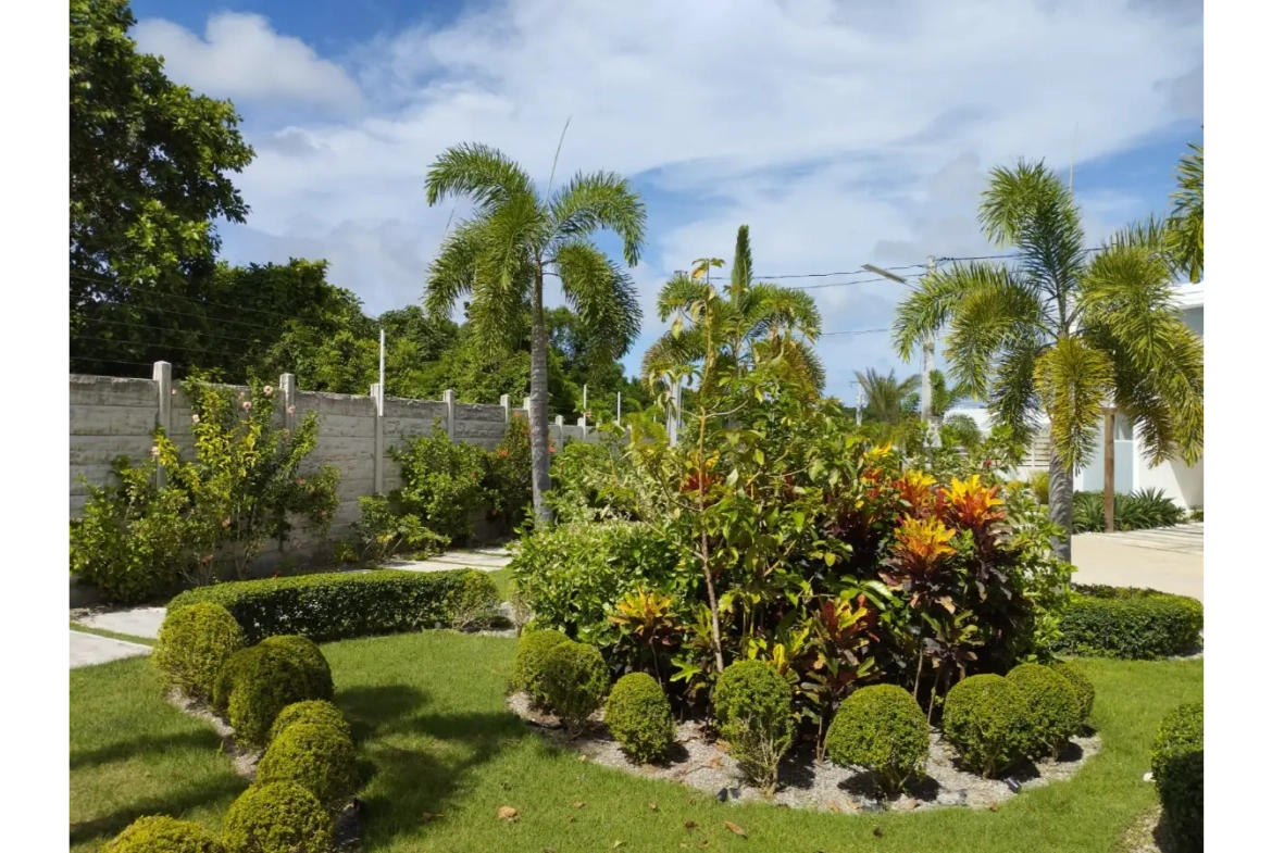 ID , Luxurious Two Bedroom Villa for sale in Bavaro, Punta Cana with Garden ()