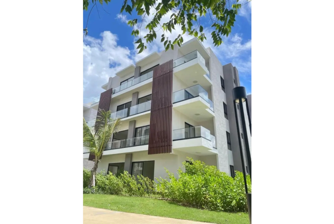 Vista Cana, appartement de trois chambres à coucher avec accès au terrain de golf à vendre à Panorama Lake, Punta Cana