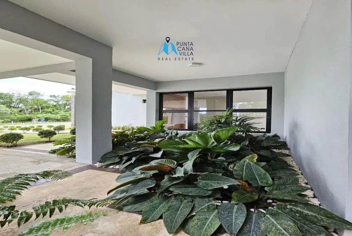 Stunning four bedroom villa for sale in Punta Cana Village ()