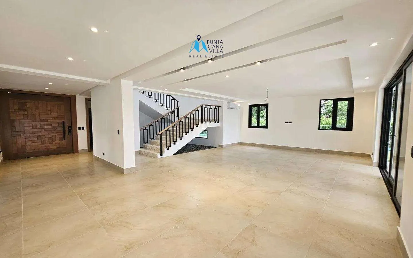 Impresionante Villa de Cuatro Habitaciones en Venta en Punta Cana Village