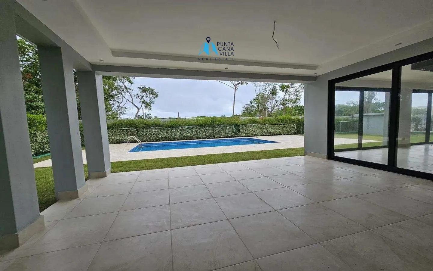 Impresionante Villa de Cuatro Habitaciones en Venta en Punta Cana Village