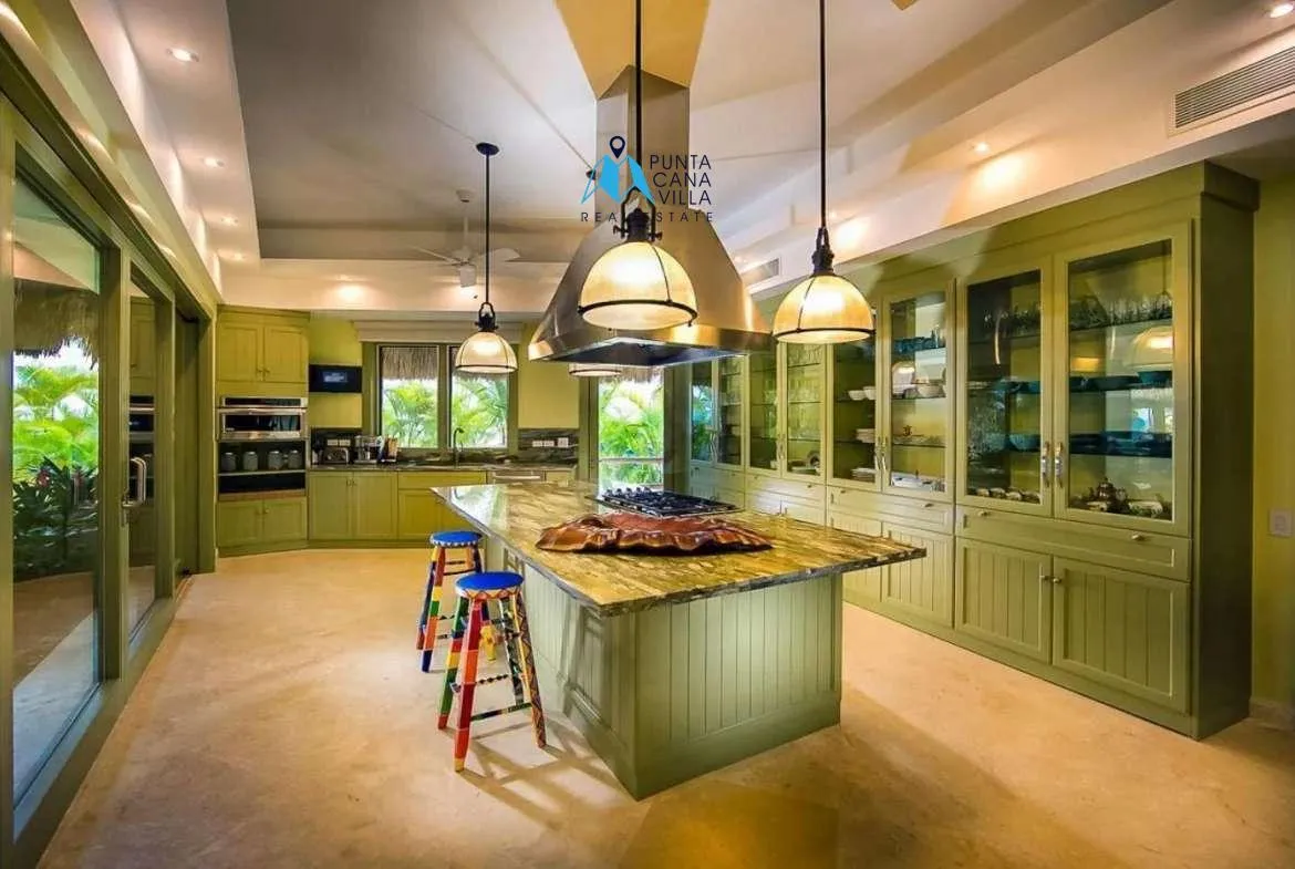 Serena Five bedroom ocean view villa for sale in Punta Cana Resort and Club ()