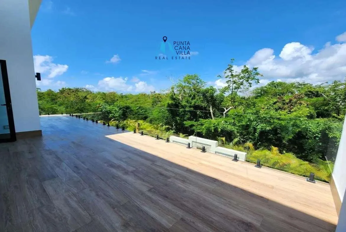 Luxury five bedroom villa for sale in Punta Cana Village ()