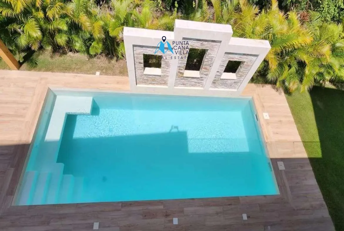 Luxury five bedroom villa for sale in Punta Cana Village ()
