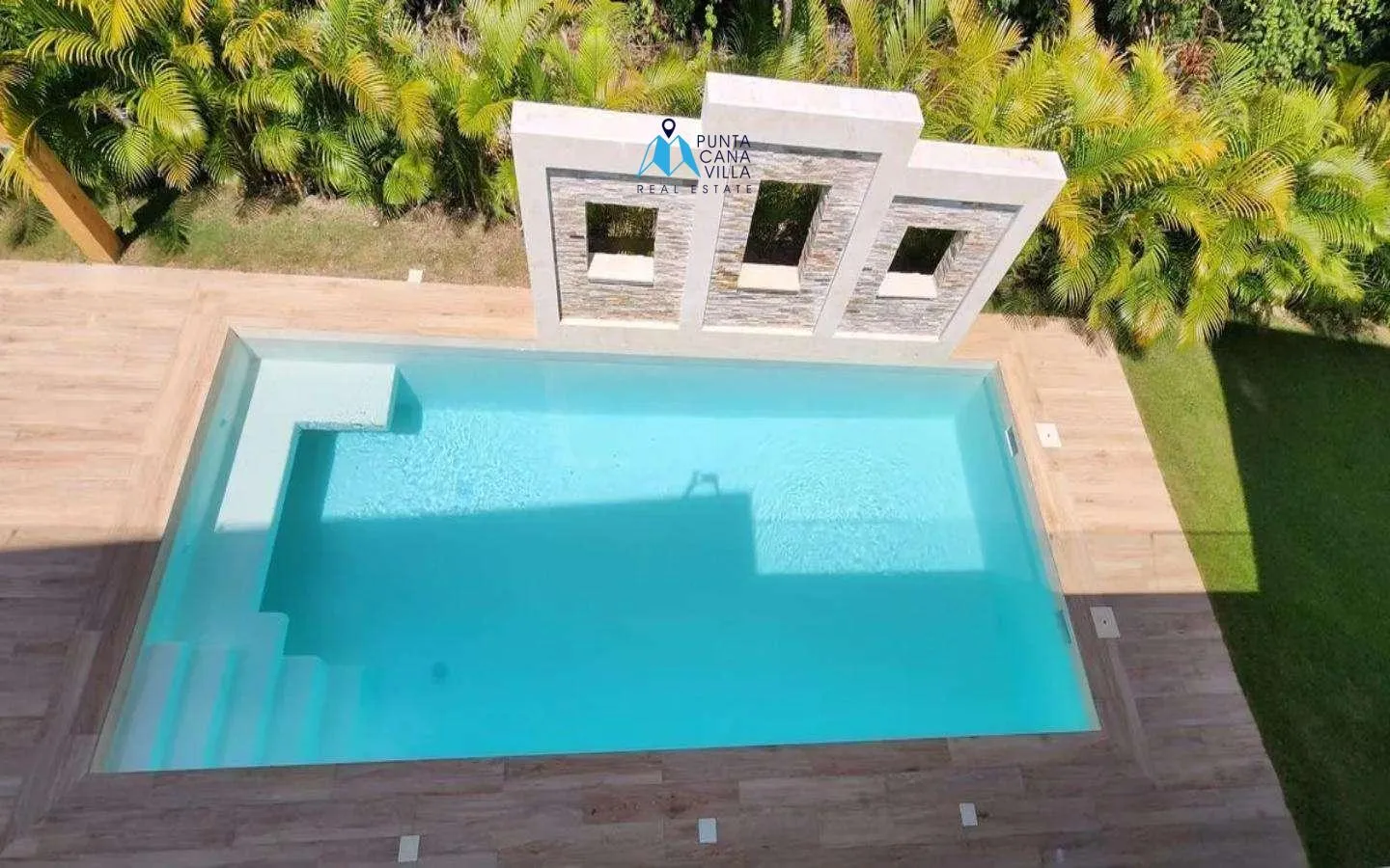 Luxury five bedroom villa for sale in Punta Cana Village ()