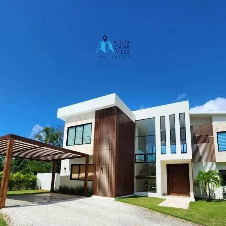Luxury five bedroom villa for sale in Punta Cana Village ()