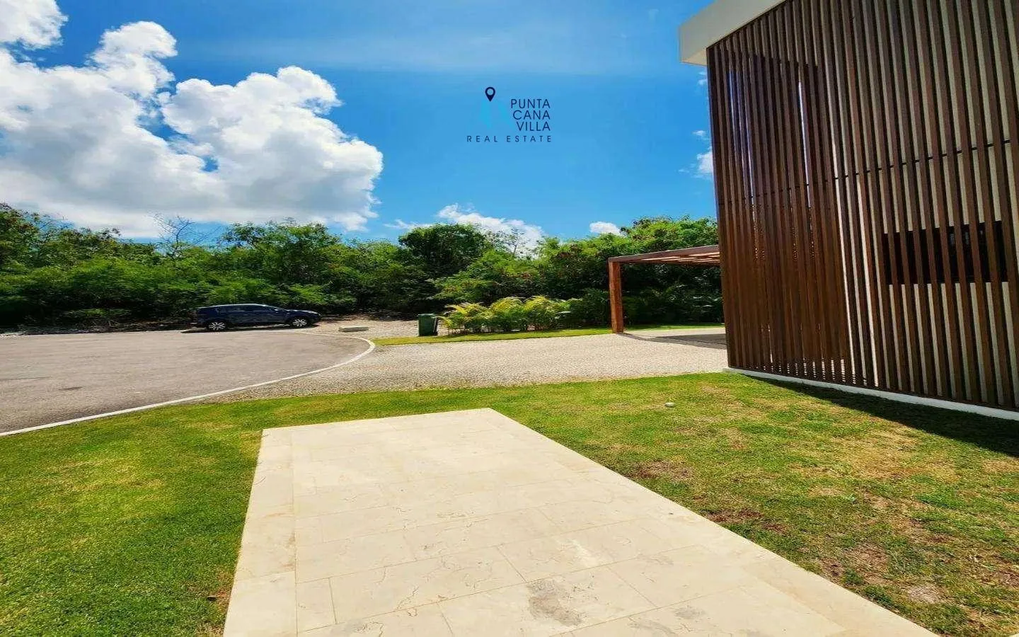 Luxury five bedroom villa for sale in Punta Cana Village ()