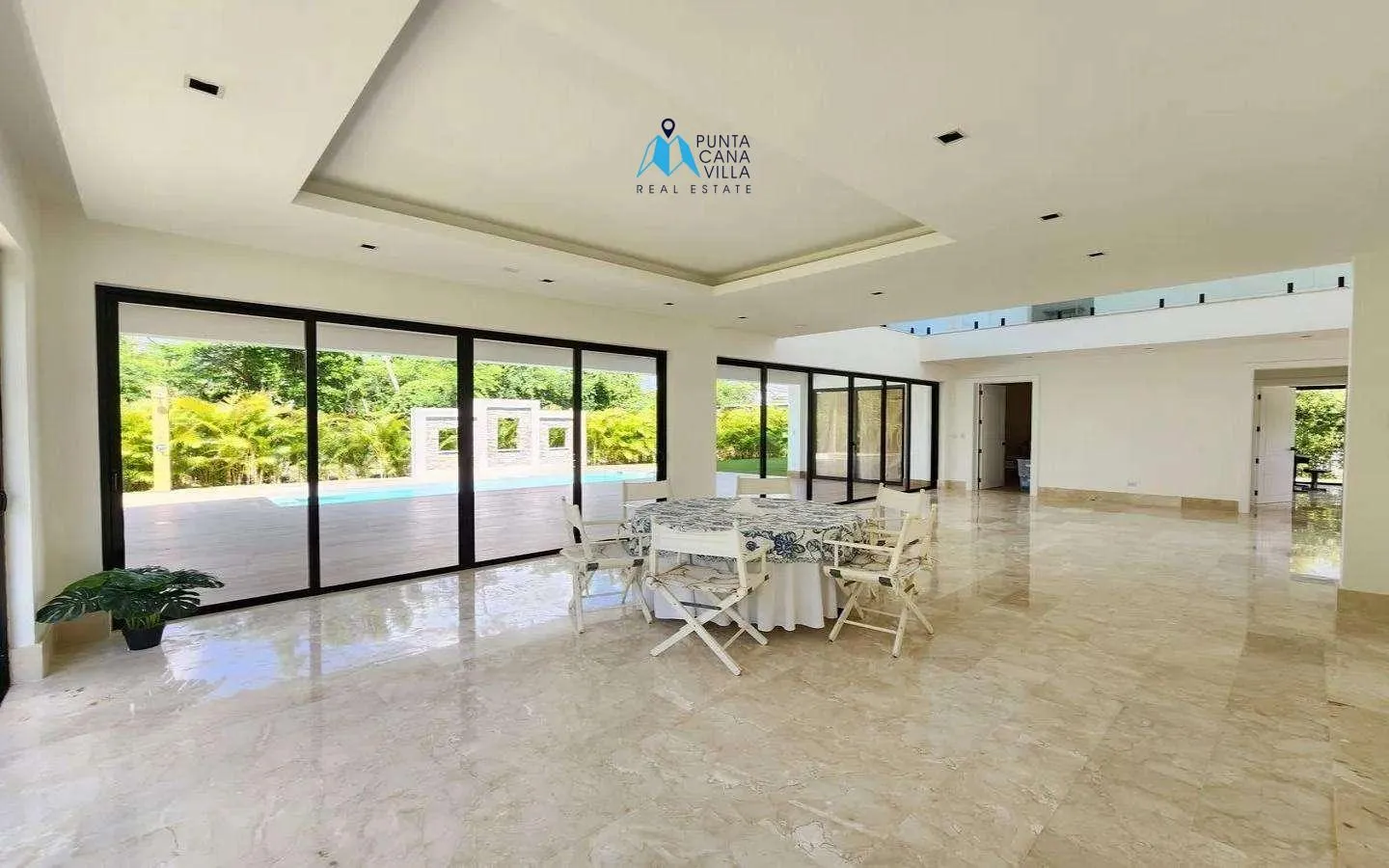 Luxury five bedroom villa for sale in Punta Cana Village ()