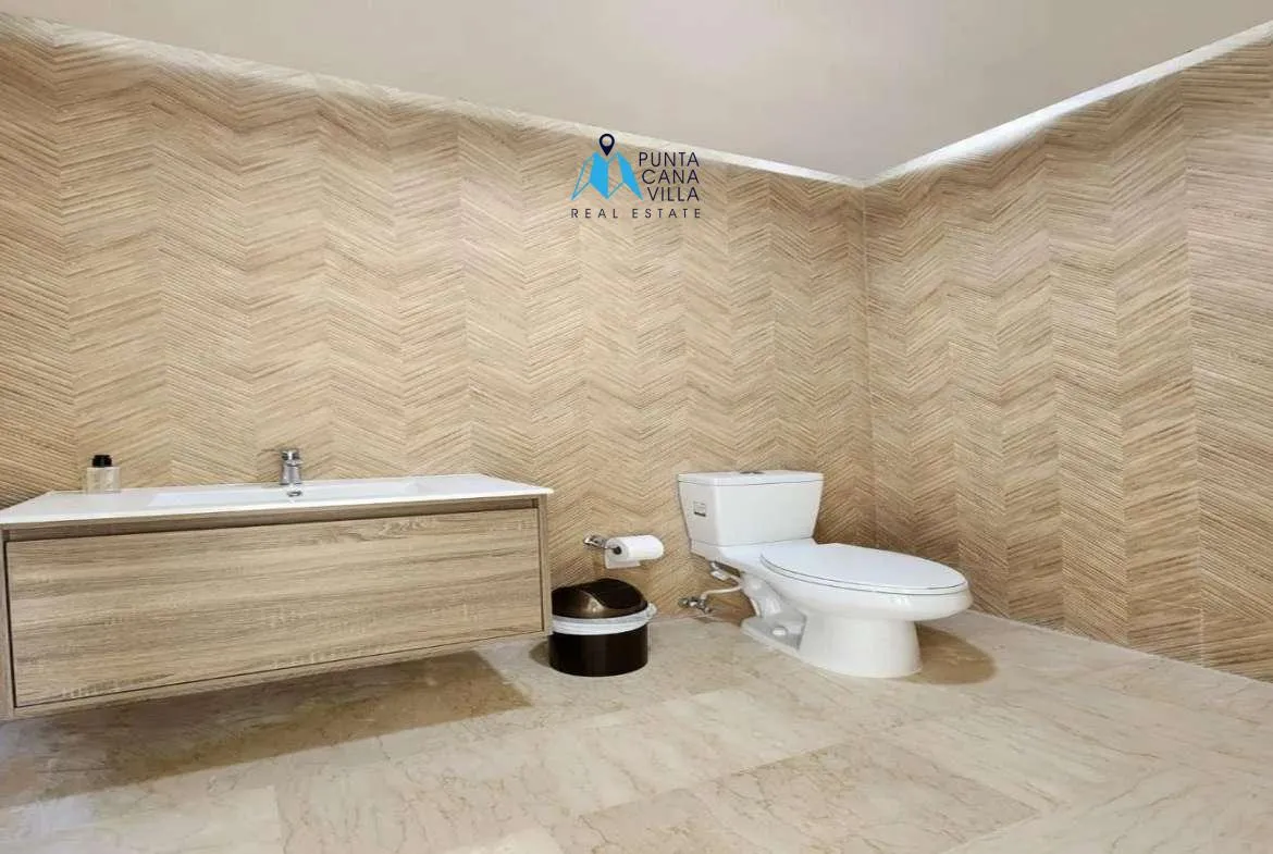 Luxury five bedroom villa for sale in Punta Cana Village ()