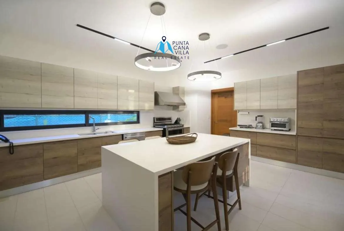 Villa Ceiba Five Bedroom Villa For Sale In Punta Cana Village ()