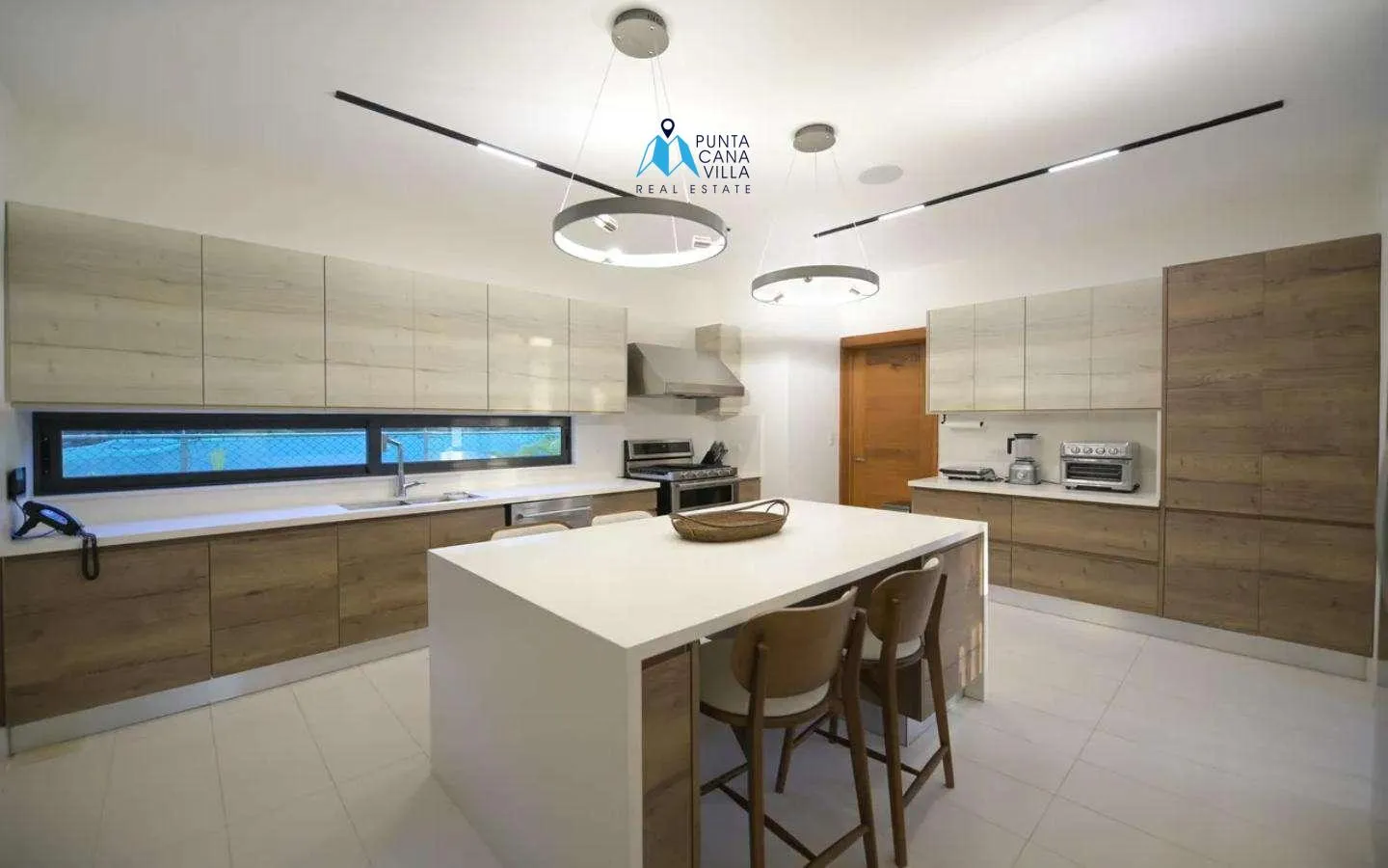 Villa Ceiba: Villa de cinco habitaciones en venta en Punta Cana Village
