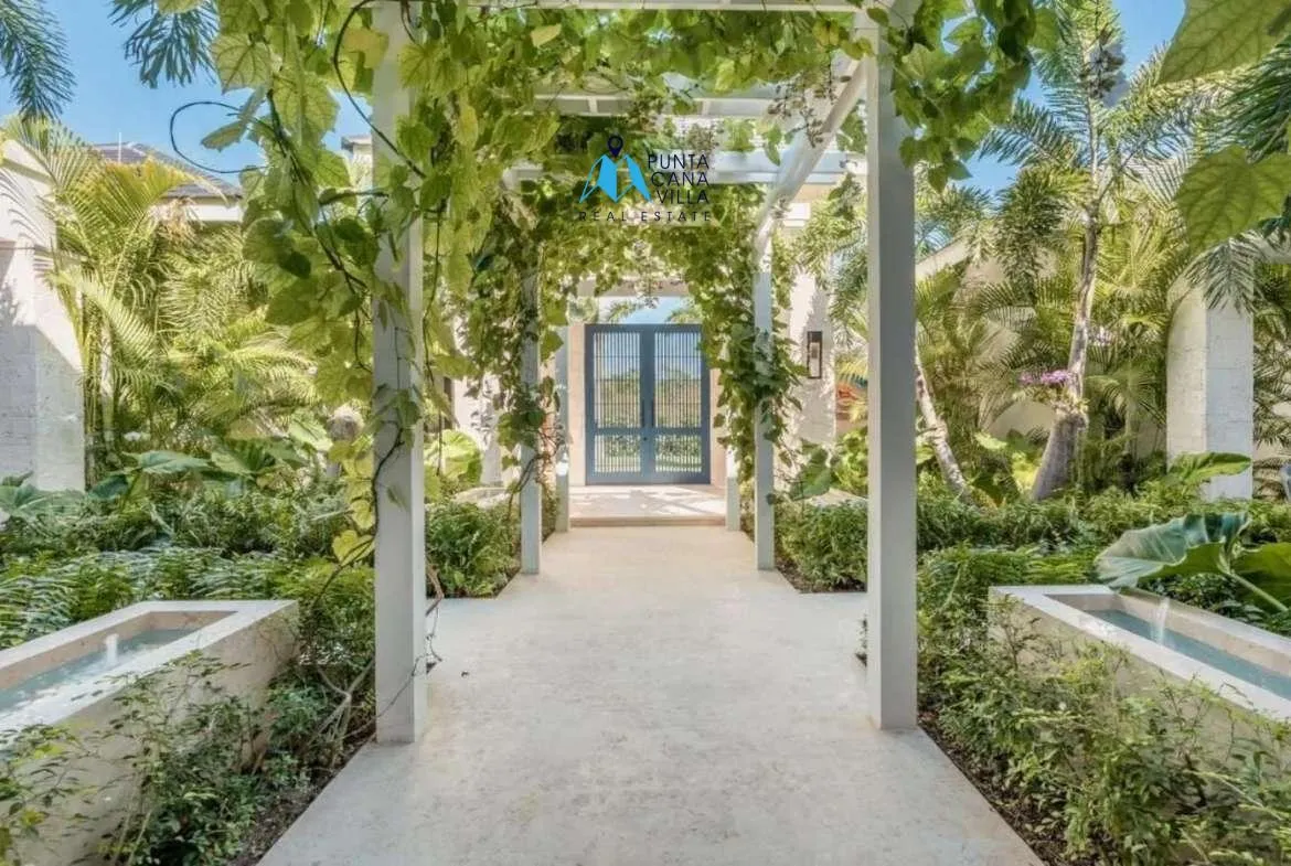 Hacienda Seven Bedroom Villa For Sale In Punta Cana Resort and Club ()