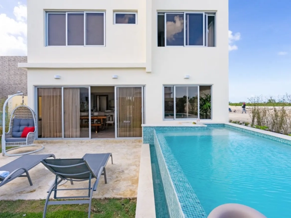 ID , Impressive Villa, Great Opportunity in Punta Cana ()
