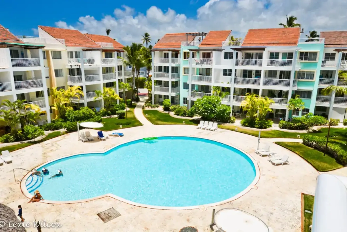 ID Beach Front Three Bedroom Apartment for Sale in Playa Turquesa, Punta Cana ()