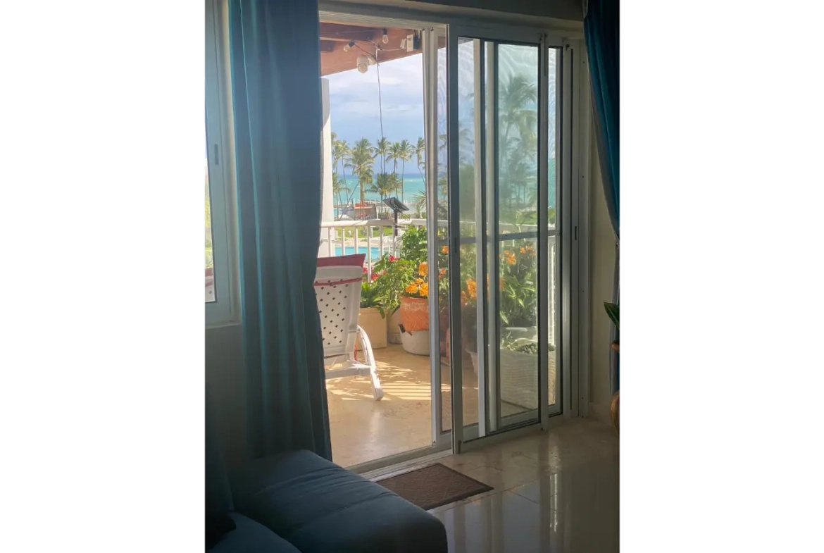 ID , Beach Front Three Bedroom Apartment for Sale in Playa Turquesa, Punta Cana ()