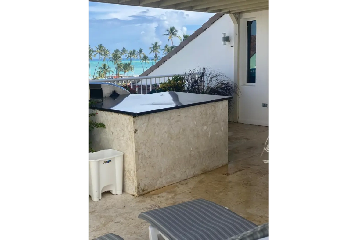 ID , Beach Front Three Bedroom Apartment for Sale in Playa Turquesa, Punta Cana ()
