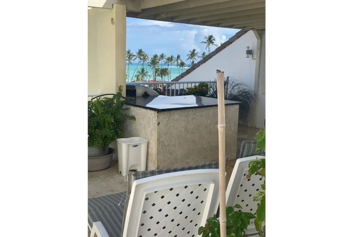 ID , Beach Front Three Bedroom Apartment for Sale in Playa Turquesa, Punta Cana ()