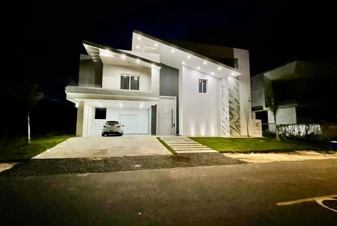 Punta Cana Village, Villa de Cuatro Habitaciones En Venta En Punta Cana, República Dominicana