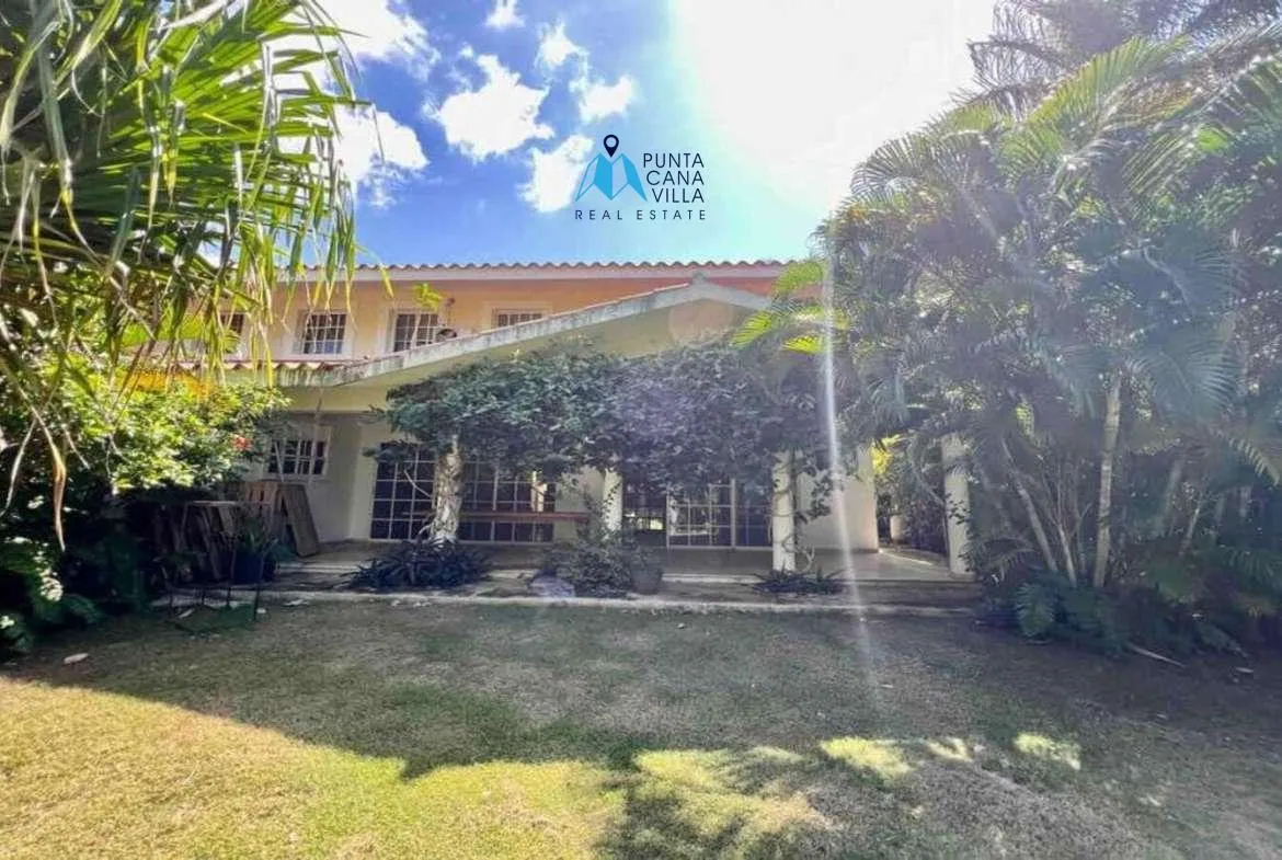 Three Bedroom Duplex Villa For Sale In Cocotal With Maids Room ()