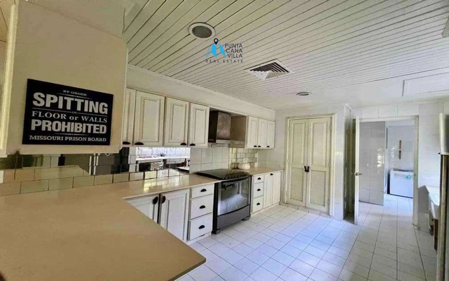 Three Bedroom Duplex Villa For Sale In Cocotal With Maids Room ()