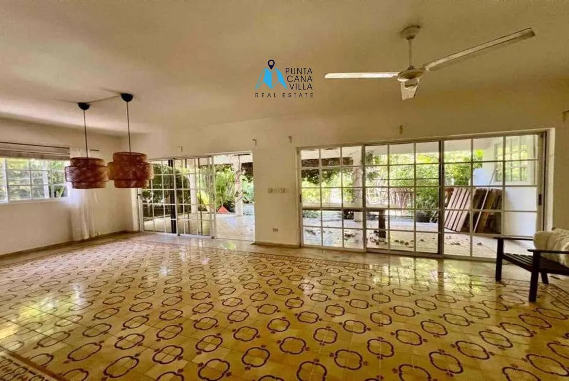 Three Bedroom Duplex Villa For Sale In Cocotal With Maids Room ()