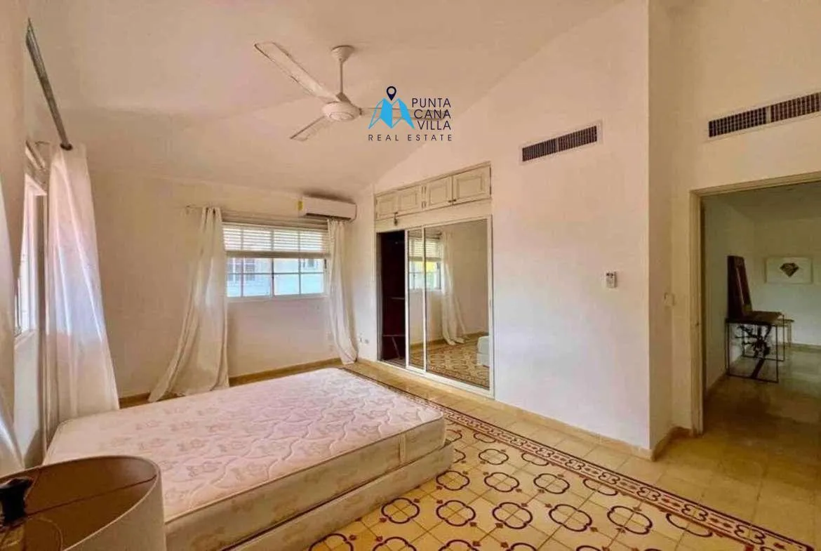 Three Bedroom Duplex Villa For Sale In Cocotal With Maids Room ()