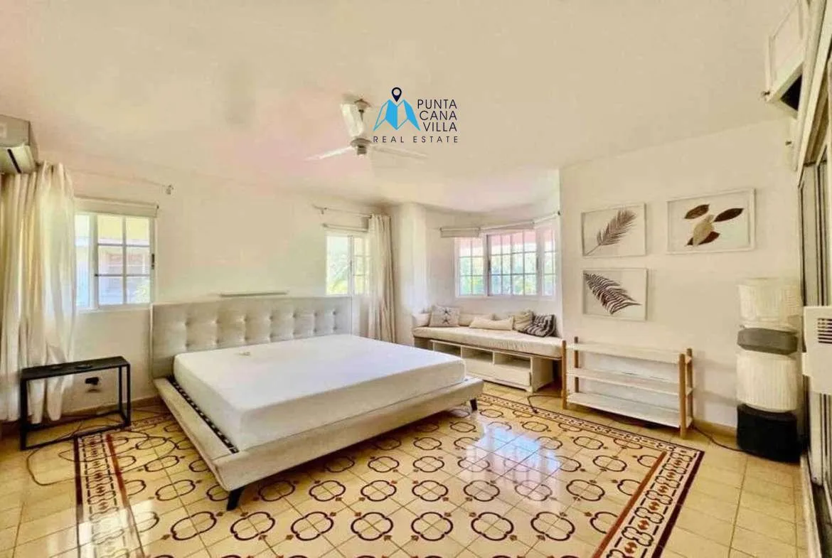 Three Bedroom Duplex Villa For Sale In Cocotal With Maids Room ()