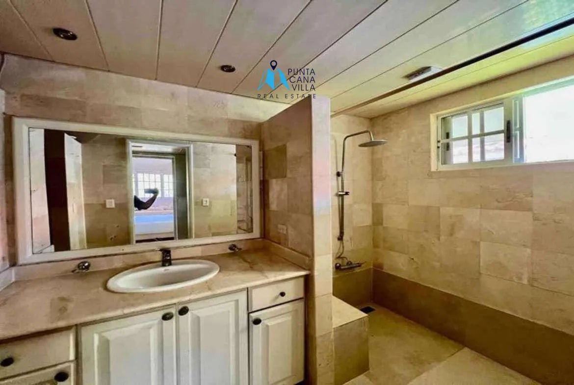 Three Bedroom Duplex Villa For Sale In Cocotal With Maids Room ()