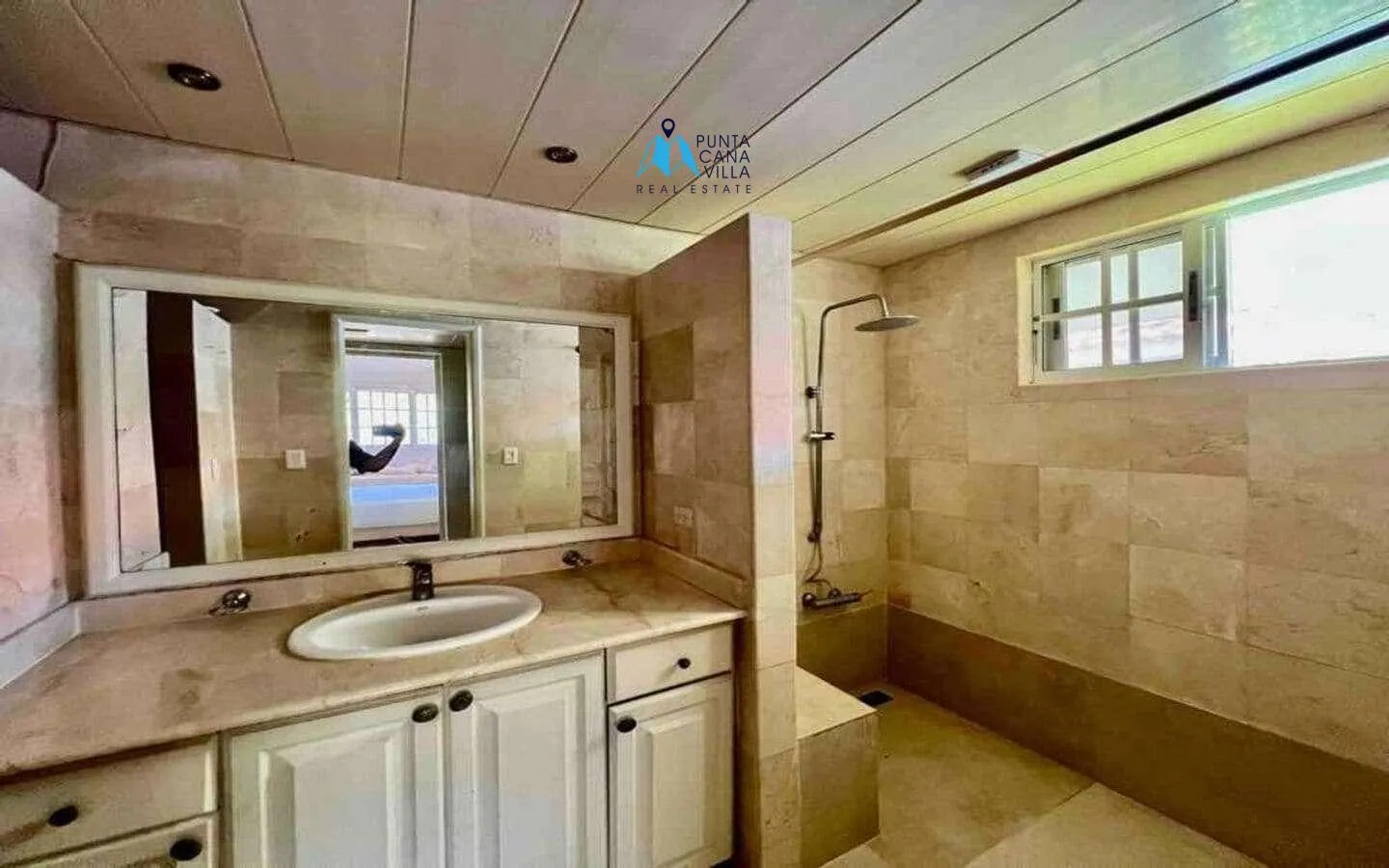 Three Bedroom Duplex Villa For Sale In Cocotal With Maids Room ()